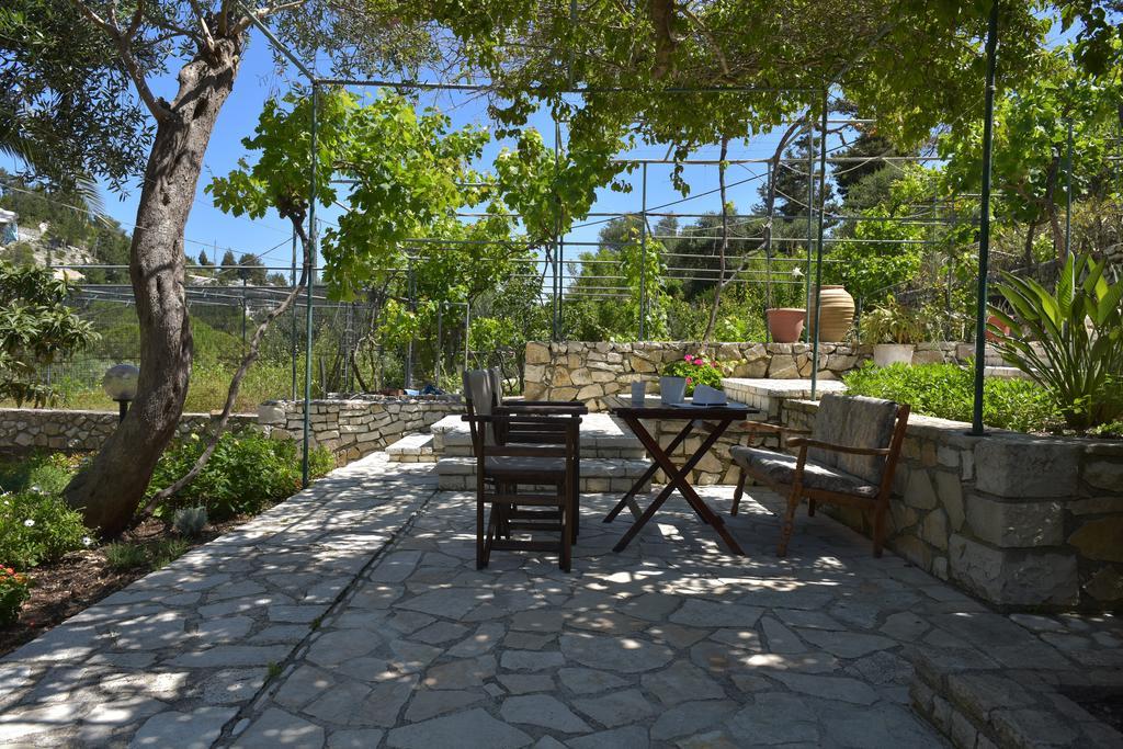 Paxos Santa Marina Villas Gaios Esterno foto